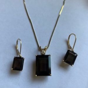 Amber stone 16" 14K gold necklace with matching earrings